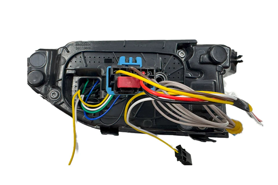 Volkswagen Golf MK8 LED Tail Lights (2021–2024) – Dynamic Start-Up & Sequential Turn Signals