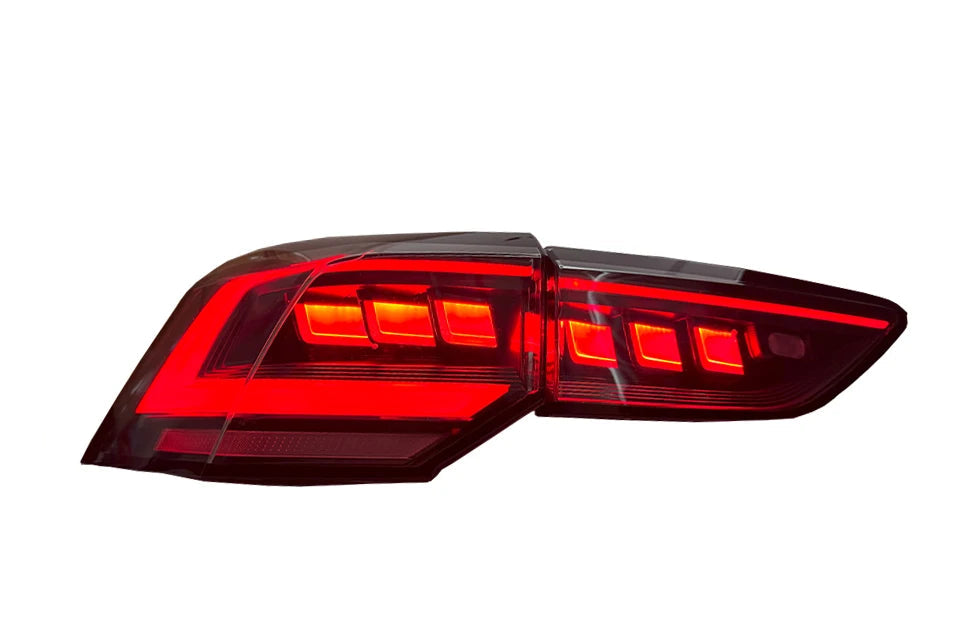 Volkswagen Golf MK8 LED Tail Lights (2021–2024) – Dynamic Start-Up & Sequential Turn Signals
