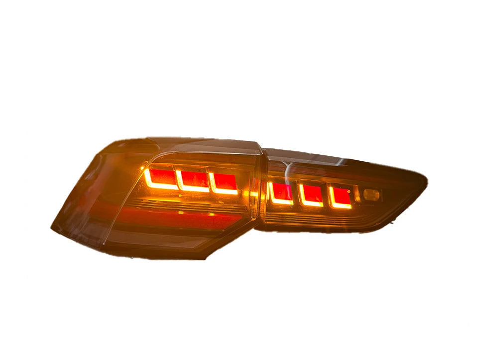 Volkswagen Golf MK8 LED Tail Lights (2021–2024) – Dynamic Start-Up & Sequential Turn Signals